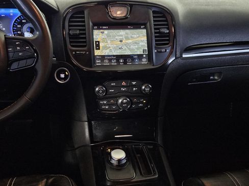 Used 2023 Chrysler 300 S RWD image 7