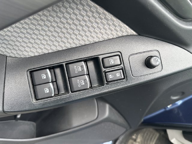 Used 2017 Subaru Forester 2.5i Premium AWD/4WD image 11