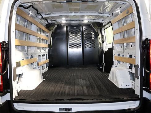 Used 2023 Ford Transit 250 Low Roof AWD w/ Exterior Upgrade Package image 22