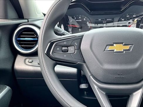 New 2026 Chevrolet Trax LS w/ LS Convenience Package FWD image 19