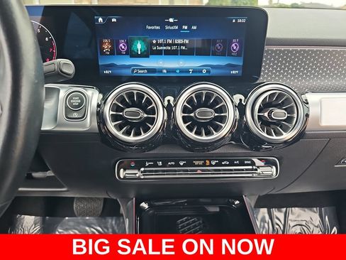 Used 2025 Mercedes-Benz GLB 250 image 20