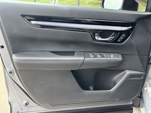 Used 2026 Honda CR-V Sport Touring image 13