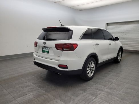 Used 2019 Kia Sorento FWD image 10