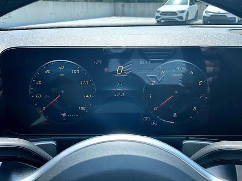 Used 2022 Mercedes-Benz GLB 250 4MATIC w/ Premium Package Lite image 26