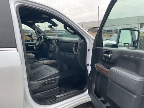 Used 2022 Chevrolet Silverado 2500 High Country w/ Technology Package image 24