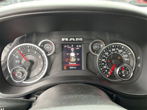 Used 2024 RAM 1500 Big Horn image 15