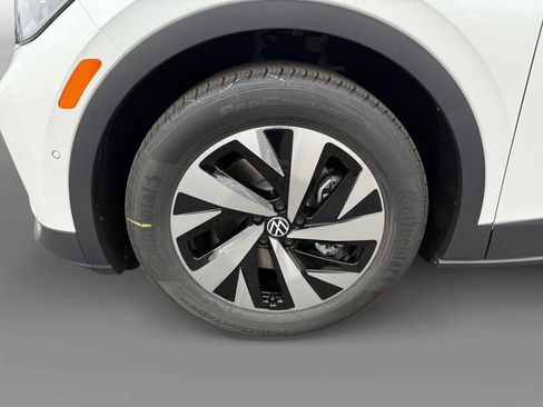 New 2025 Volkswagen ID.4 Pro image 9