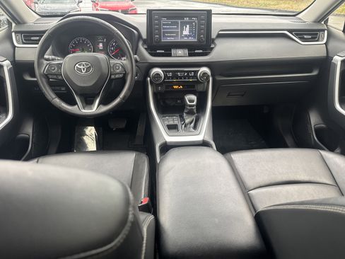 Used 2019 Toyota RAV4 XLE Premium w/ All Weather Liner Package image 17