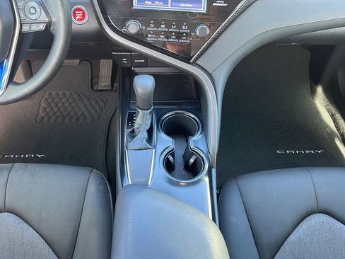 Used 2019 Toyota Camry LE w/ Convenience Package FWD image 14
