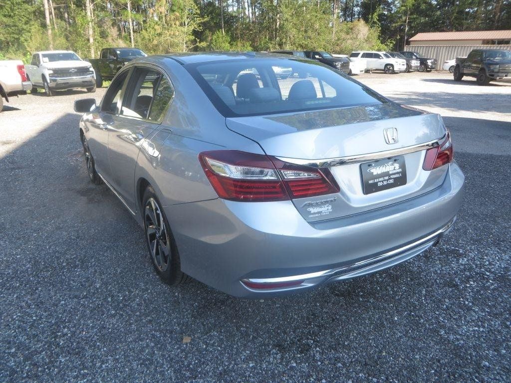 Used 2016 Honda Accord EX image 8