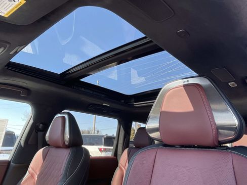 New 2026 INFINITI QX80 Autograph w/ Premium Cargo Package image 12