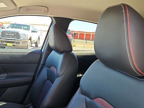 Used 2025 Nissan Kicks SR image 11