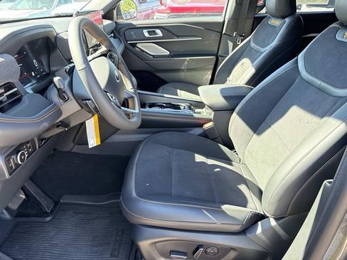 New 2026 Ford Explorer Tremor w/ Tremor Ultimate Package AWD/4WD image 24