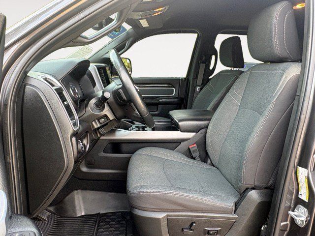 Used 2022 RAM 2500 Big Horn w/ Night Edition AWD/4WD image 4