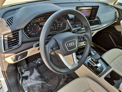 Used 2023 Audi Q5 Premium w/ Convenience Package AWD/4WD image 11
