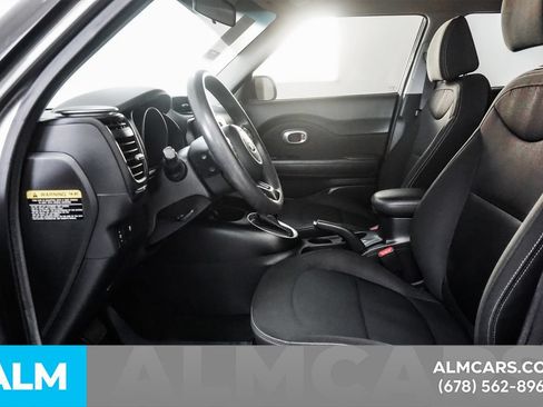 Used 2018 Kia Soul FWD image 16