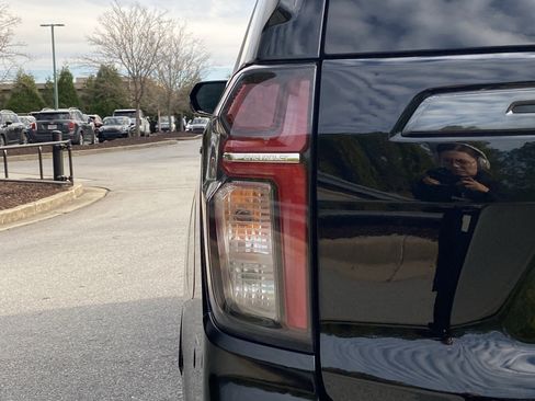 Used 2021 Chevrolet Tahoe Z71 w/ Z71 Signature Package image 41