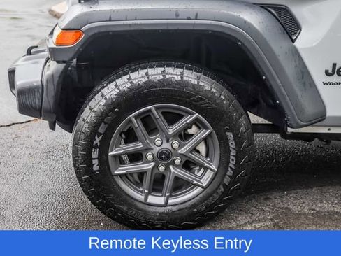 Used 2024 Jeep Wrangler Unlimited Sport AWD/4WD image 14