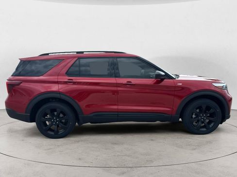 Used 2023 Ford Explorer ST-Line w/ Class IV Trailer Tow Package AWD/4WD image 5