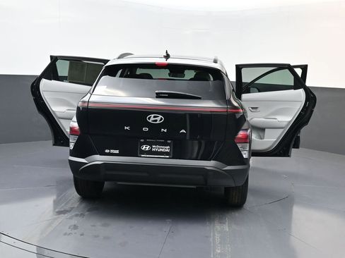 Certified 2025 Hyundai Kona SEL image 22