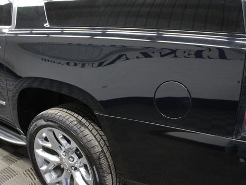 Used 2019 GMC Yukon XL Denali AWD/4WD image 44