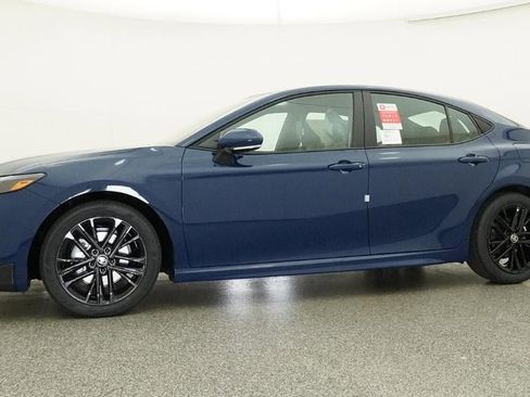 New 2026 Toyota Camry SE FWD image 18