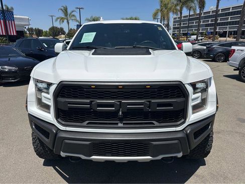 Used 2019 Ford F150 Raptor w/ Equipment Group 802A Luxury AWD/4WD image 2