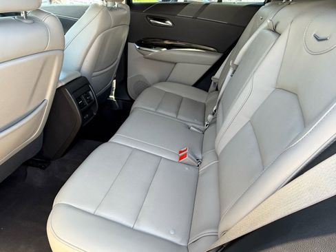 Used 2023 Cadillac XT4 Premium Luxury image 13