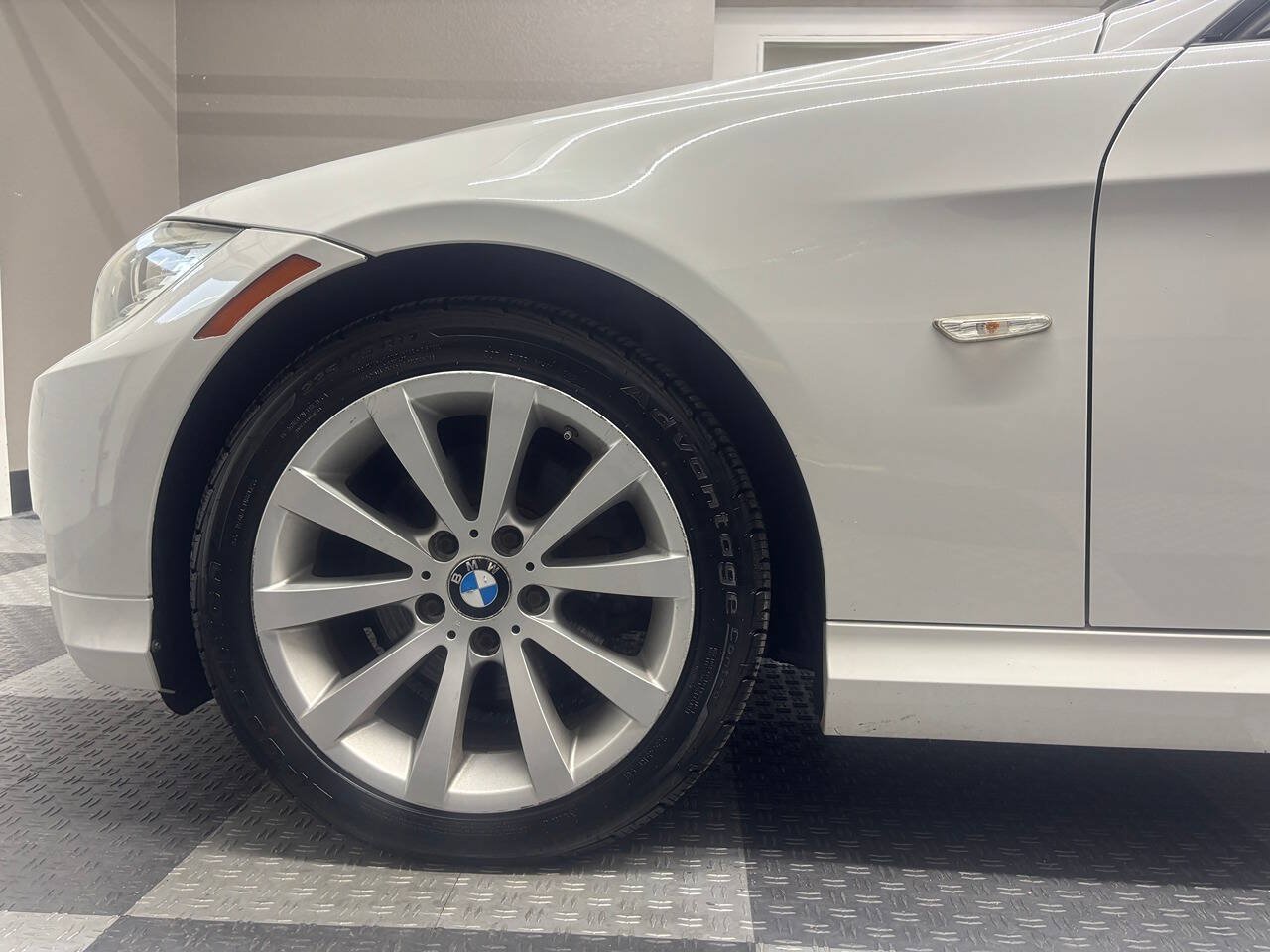 Used 2011 BMW 328i xDrive Sedan AWD/4WD image 14