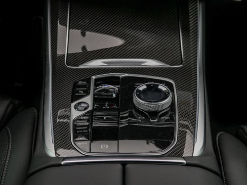 New 2026 BMW X5 M60i image 11