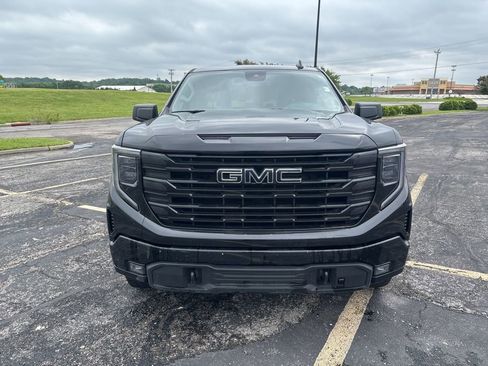 Used 2023 GMC Sierra 1500 Elevation w/ X31 Off-Road Package AWD/4WD image 2
