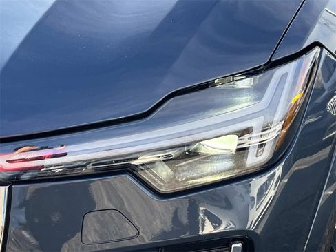 Used 2025 Volvo XC90 T8 Plus w/ Protection Package Premier image 9