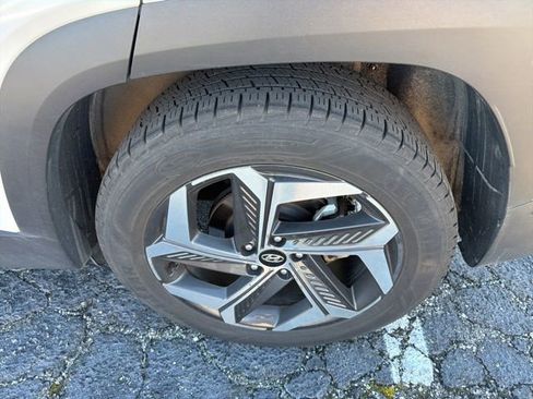 Used 2024 Hyundai Tucson Limited image 38