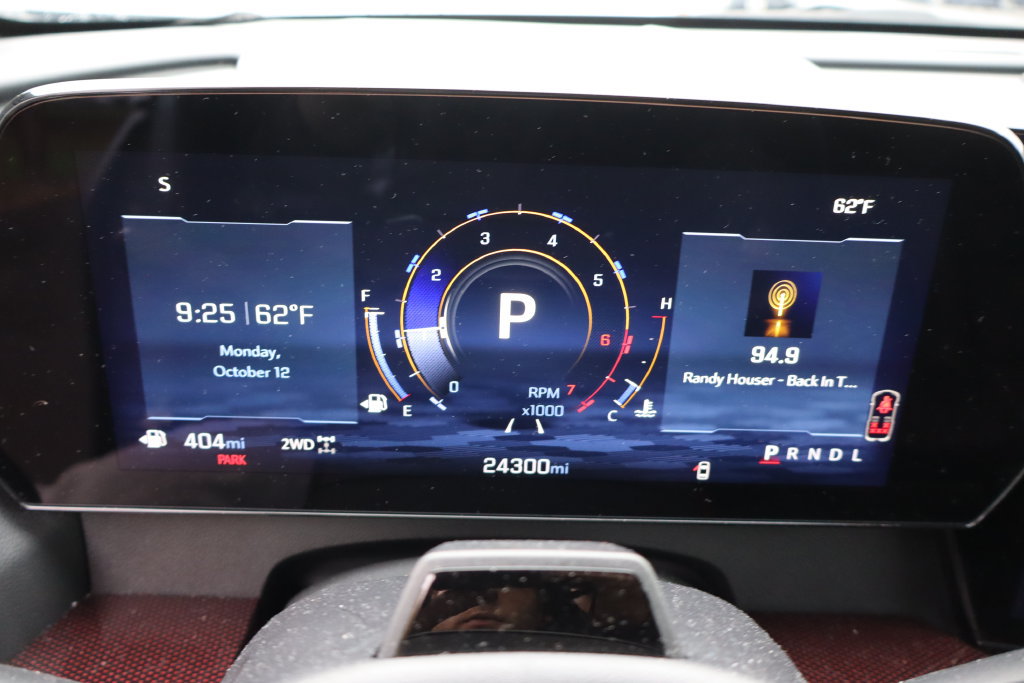 Used 2025 Chevrolet Traverse Z71 w/ Enhanced Driving Package AWD/4WD image 3