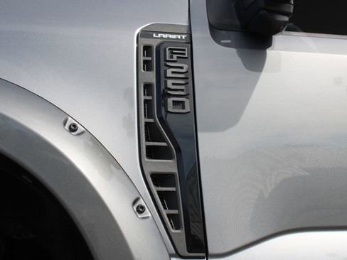 Used 2024 Ford F250 Lariat w/ Black Appearance Package image 21