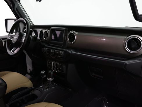 Used 2020 Jeep Wrangler Unlimited Sahara AWD/4WD image 36