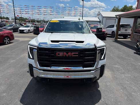 Used 2024 GMC Sierra 2500 Pro AWD/4WD image 10