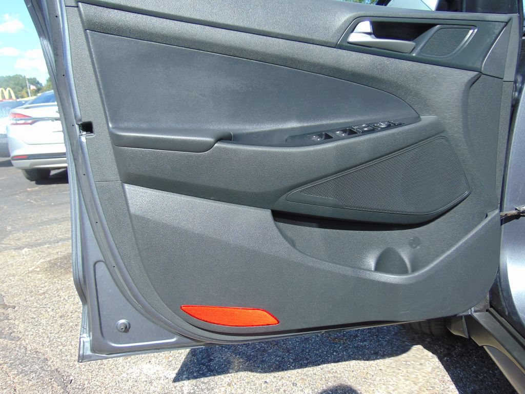 Used 2018 Hyundai Tucson Value w/ Cargo Package AWD/4WD image 22