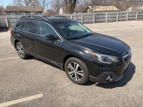 Used 2018 Subaru Outback 2.5i Limited w/ Popular Package #2 image 4