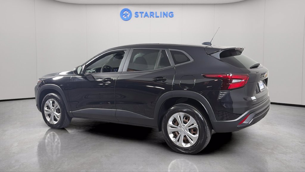 Certified 2024 Chevrolet Trax LS FWD image 4