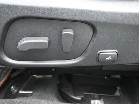 Used 2018 Subaru Forester 2.5i Touring w/ Popular Package #3B image 33