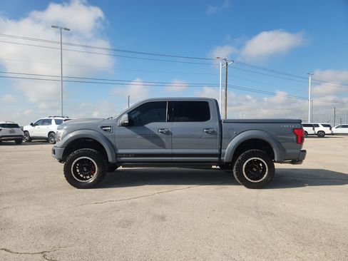 Used 2019 Ford F150 Lariat w/ Equipment Group 502A Luxury AWD/4WD image 4