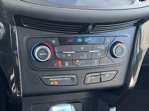 Certified 2019 Ford Escape SE image 22