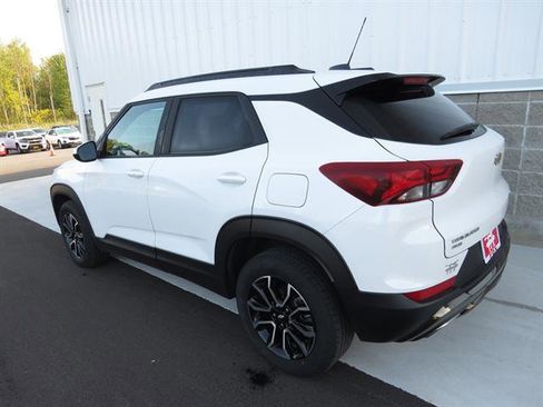 Certified 2023 Chevrolet TrailBlazer ACTIV w/ Sun and Liftgate Package image 9