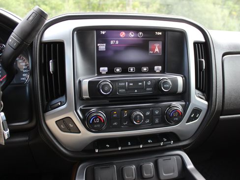 Used 2014 GMC Sierra 1500 SLT w/ Suspension Package, Off-Road AWD/4WD image 23