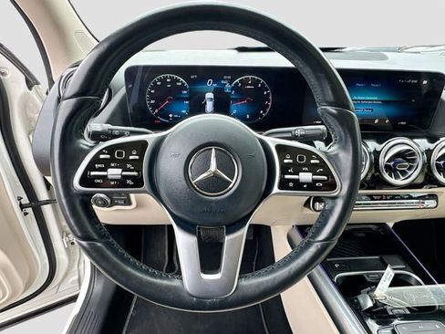 Used 2023 Mercedes-Benz GLA 250 4MATIC image 13