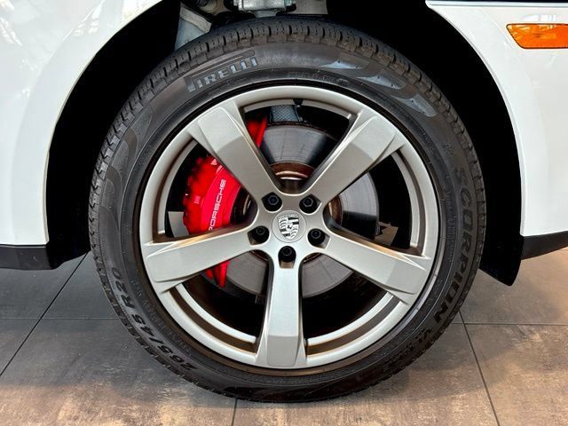 Used 2022 Porsche Macan S AWD/4WD image 43