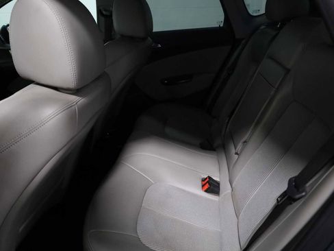 Used 2013 Buick Verano FWD image 30