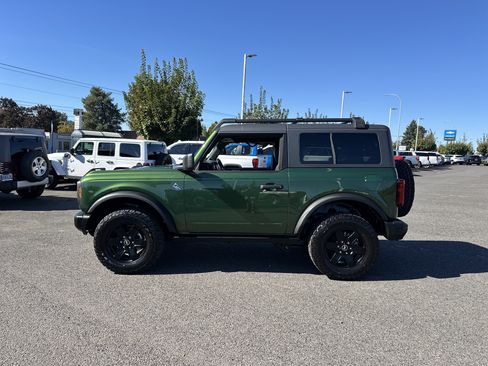 Used 2024 Ford Bronco Black Diamond image 2