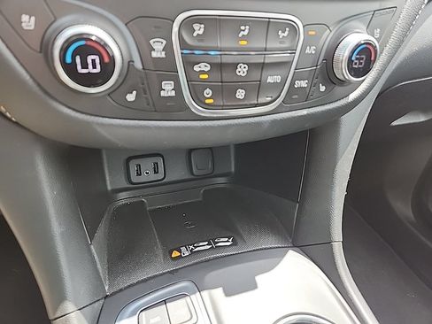 Used 2018 Chevrolet Equinox Premier AWD/4WD image 23